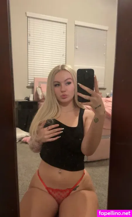 Presleyswrld OnlyFans Thumbnail #dOYMgHnTuZ