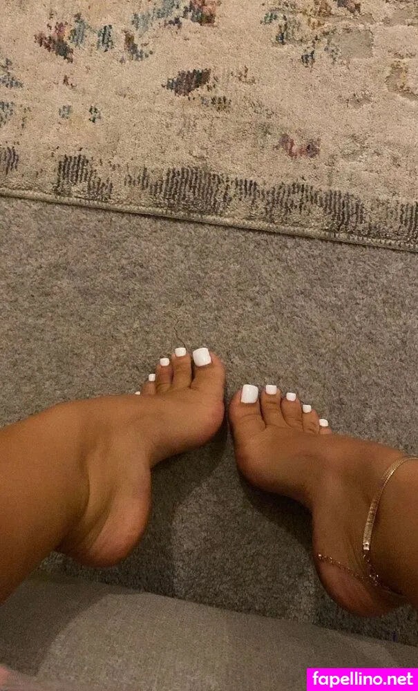 prettiest.toes_, prettiest_toesx, yassykins Nude Leaked OnlyFans Photo #R8pAmO2jqY