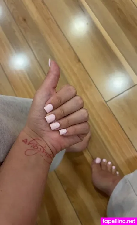 Prettiest Toesx OnlyFans Thumbnail #pYo04GUuJw