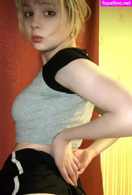 Pretty Elli OnlyFans Thumbnail #e2sXDgQouN