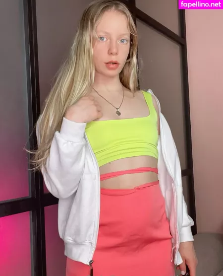 Pretty Elli OnlyFans Thumbnail #nUEiPCBF9z