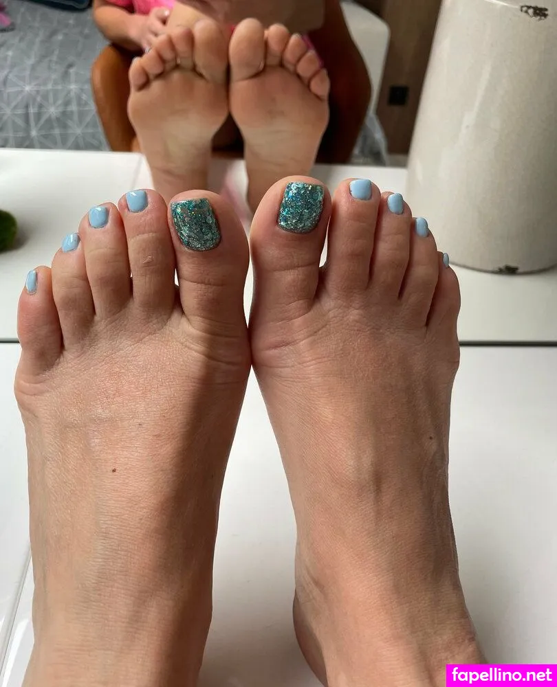 pretty_feet_39 Nude Leaked OnlyFans Photo #2DmJggA8cm