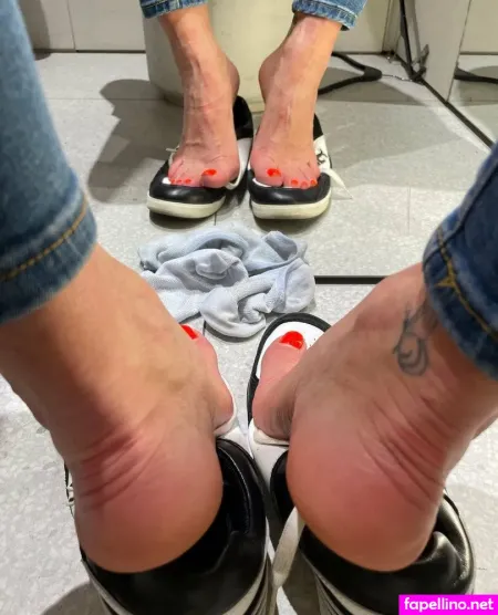 Pretty Feet 39 OnlyFans Thumbnail #F4fKeAX0ZJ