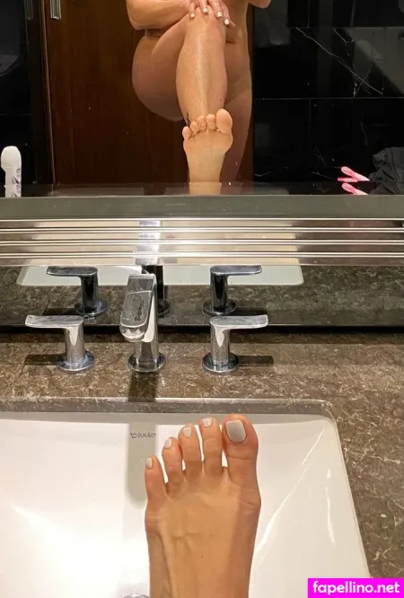 Pretty Feet 39 OnlyFans Thumbnail #OvPF3fm76w