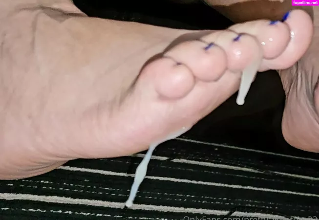 Pretty Littletoes22 OnlyFans Thumbnail #duDyVe5WpP