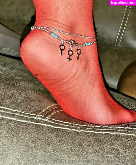 Pretty Littletoes22 OnlyFans Thumbnail #y0lNgJAKYX