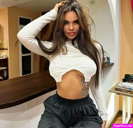 Pretty Sara OnlyFans Thumbnail #Pa65ZX0pNS