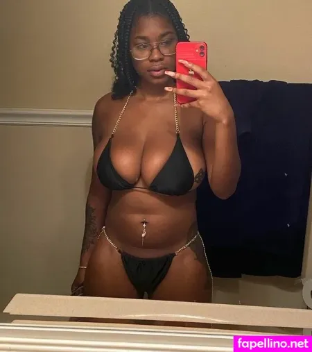 Pretty Yunique OnlyFans Thumbnail #0Go3YJj8iU