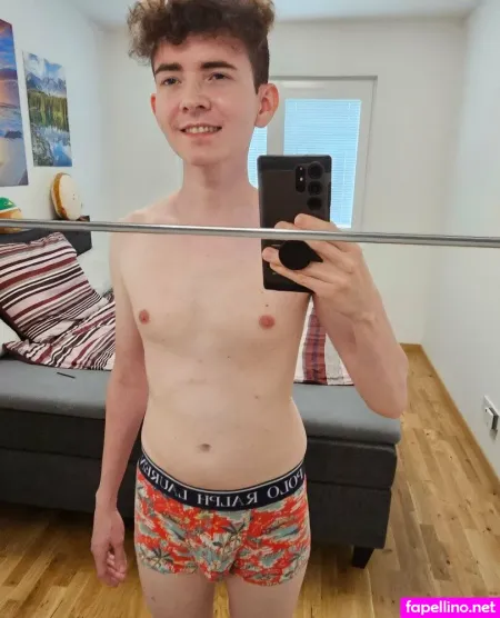 Prettyboi2000x OnlyFans Thumbnail #1Czgz9kmy9