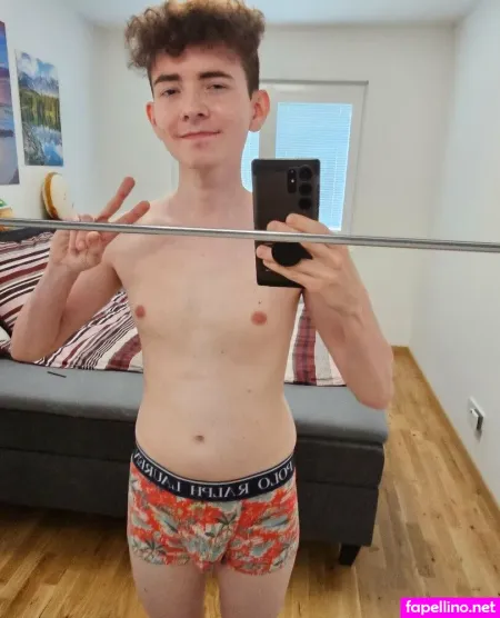 Prettyboi2000x OnlyFans Thumbnail #nSEirkNUjx