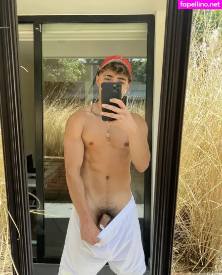 Prettyboyaedan OnlyFans Thumbnail #26EhAZoJy9