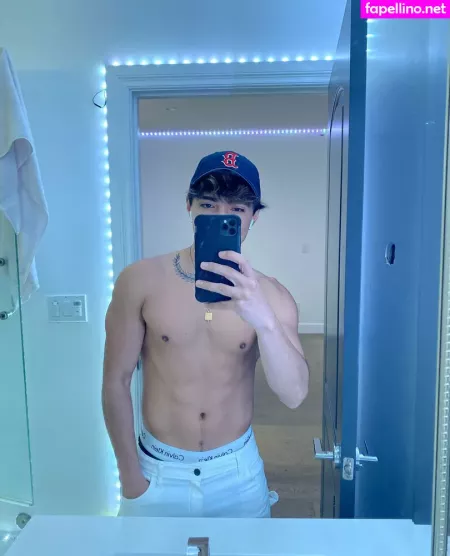 Prettyboyaedan OnlyFans Thumbnail #wx2yNNyDwI