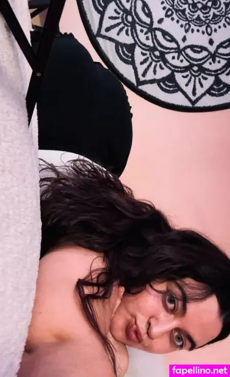 Prettyeyesnthicthighs OnlyFans Thumbnail #7g5lG8g7bb