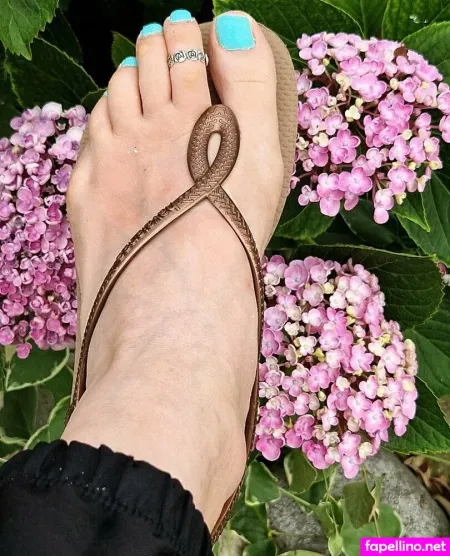 Prettyfeetartvilla OnlyFans Thumbnail #WmUBq2Hxju