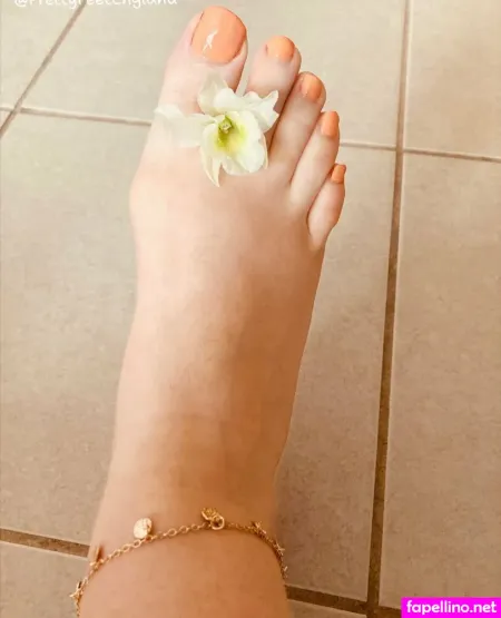 Prettyfeetengland OnlyFans Thumbnail #S2JiC5o6EM