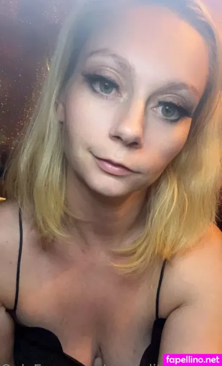 Prettylittlesarafinafree OnlyFans Thumbnail #4N4lfa6Ml5