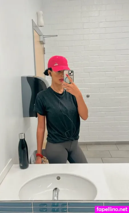 Prettymustbeshallow OnlyFans Thumbnail #0wXVB42tHW