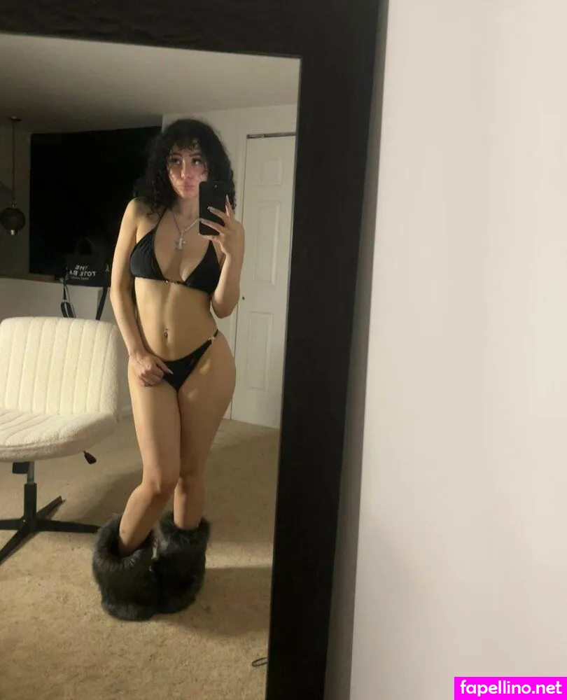 nicolenyte, prettynicki_ Nude Leaked OnlyFans Photo #G9qbJp7gpY