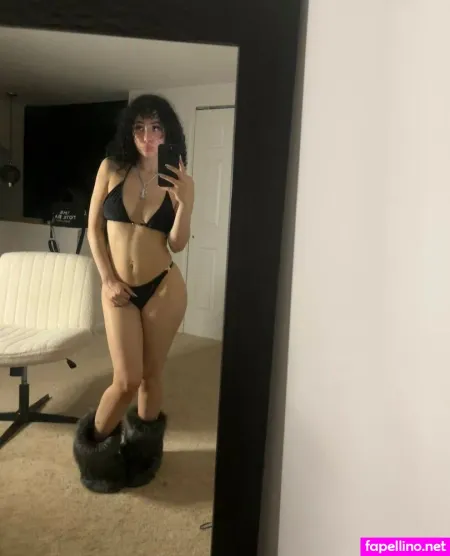 Prettynicoletay OnlyFans Thumbnail #qxIrqQYFTp