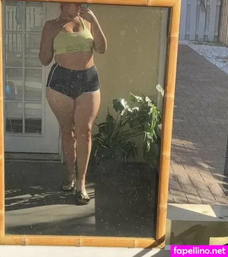 Prettypeaches 1 OnlyFans Thumbnail #QXxAR4bXWL