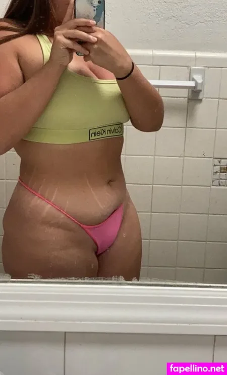 Prettypeaches 1 OnlyFans Thumbnail #UrCmd72XcN