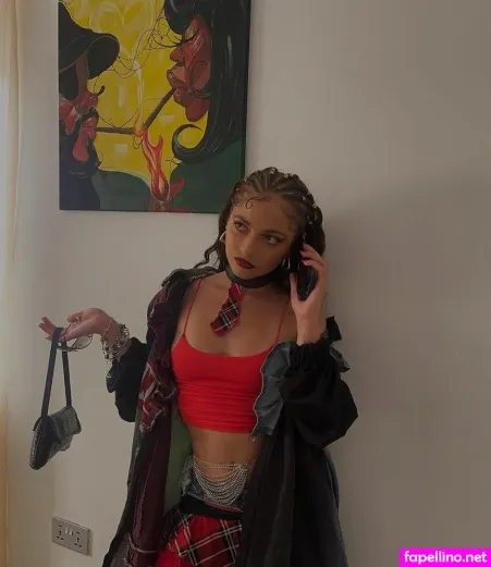 Prettypetite777 OnlyFans Thumbnail #oxVpB6OOSs