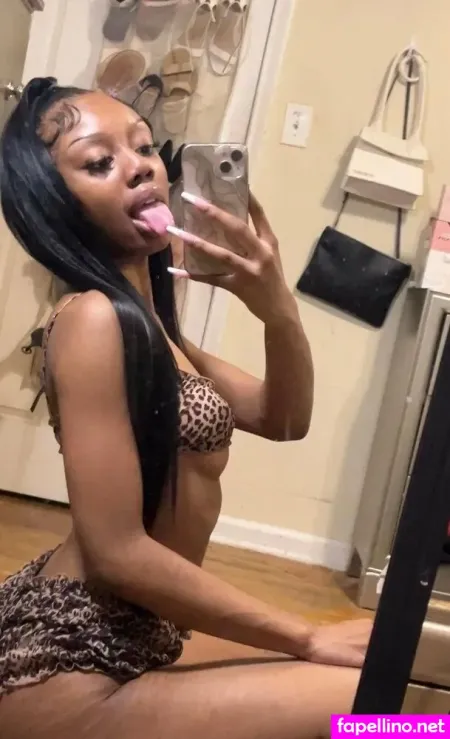 Prettypetitepricey OnlyFans Thumbnail #OFKCy8l2LJ