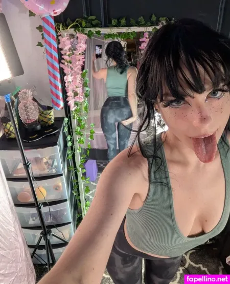 Prettypineapplegurl OnlyFans Thumbnail #nubhDgt7K8