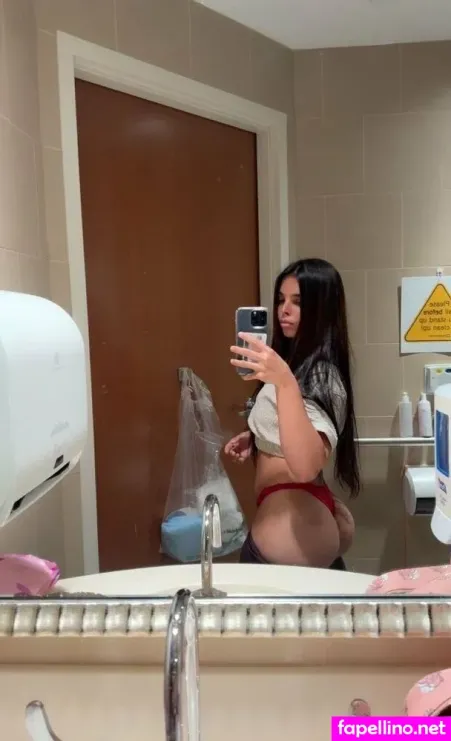 Prettypinklia Main Profile Photo