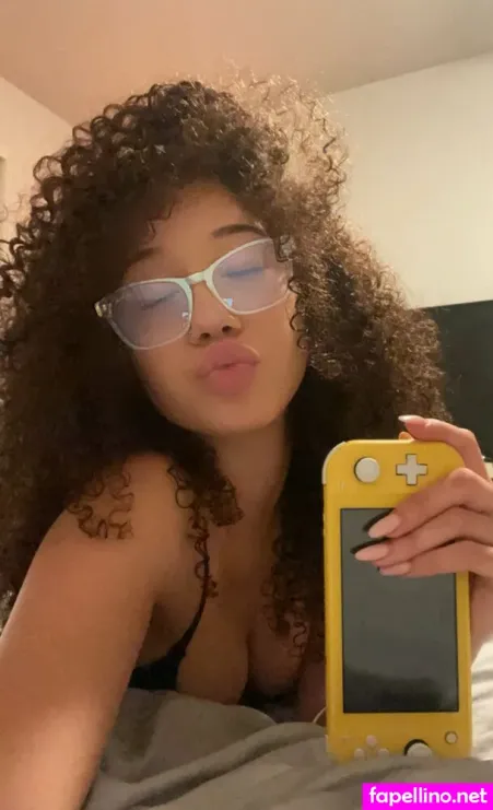 Prettypinklily 1 OnlyFans Thumbnail #1ZsfMZfBIB