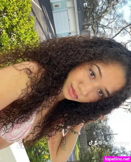 Prettypinklily 1 OnlyFans Thumbnail #7OiPDAjcaw