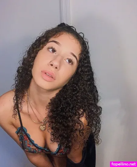 Prettypinklily 1 OnlyFans Thumbnail #ZLPy2dbyKk