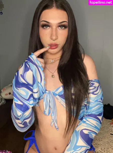 Prettypinkuziii OnlyFans Thumbnail #AaCQdsAxSC