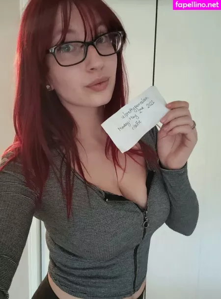 Prettyporcelain OnlyFans Thumbnail #juxGfP3uTv