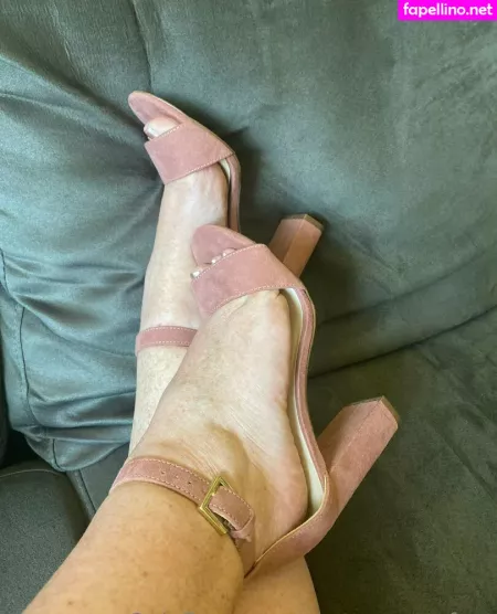 Prettyporterfeet OnlyFans Thumbnail #5G3xFgTt5a