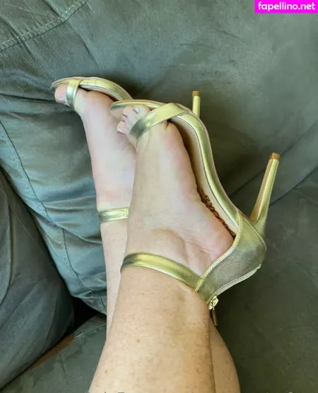 Prettyporterfeet OnlyFans Thumbnail #e1gyzFQE2C