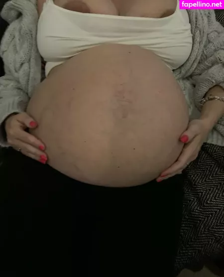 Prettypregnant35 OnlyFans Thumbnail #Xm9eN6EFVO