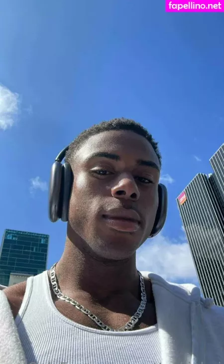 Prettyskinboi OnlyFans Thumbnail #CPNOEBNDIZ