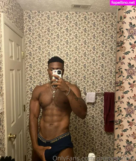 Prettyskinboi OnlyFans Thumbnail #Dz19ZKkEiE