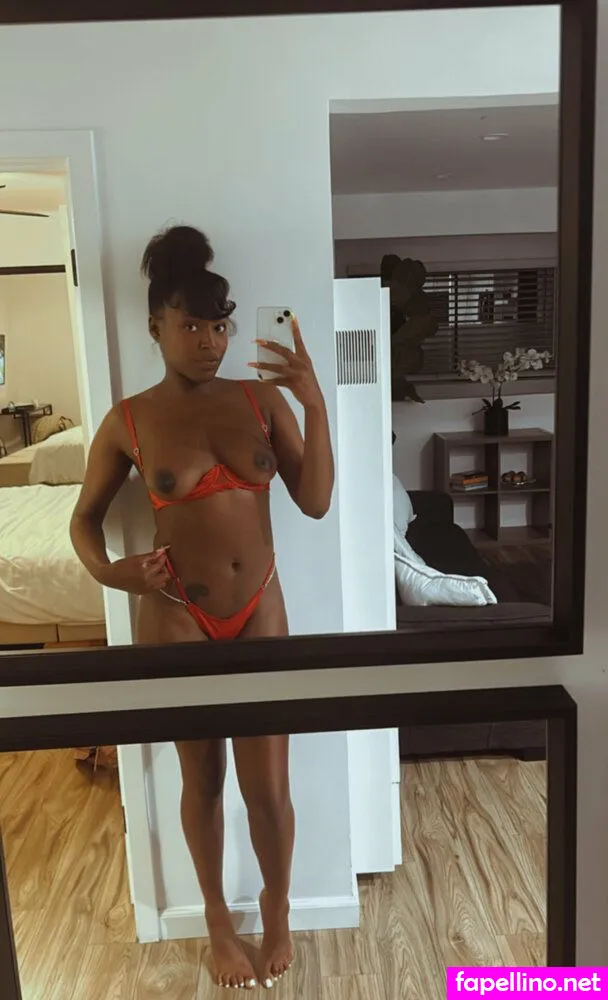 lipsmadeinheaven, prettywetnwild Nude Leaked OnlyFans Photo #RksbXW8aju