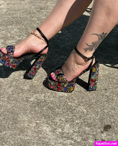 Prettyyheelz OnlyFans Thumbnail #9CKfllciC3