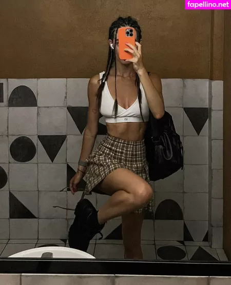 Pretylittlething OnlyFans Thumbnail #bqIqxe4Hu8