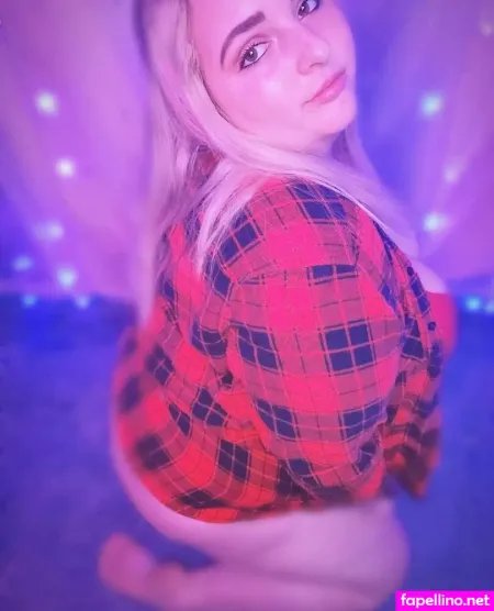 Pricealicefree OnlyFans Thumbnail #kaLX5r4sBo