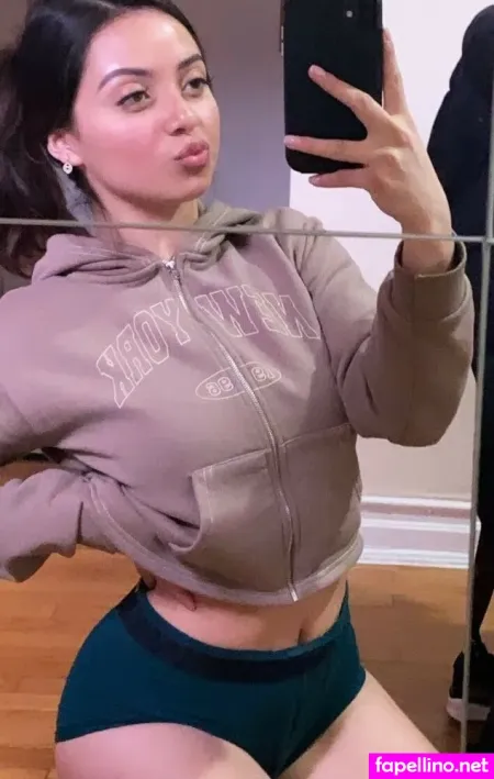 Priceymishel OnlyFans Thumbnail #jB0xoHD657
