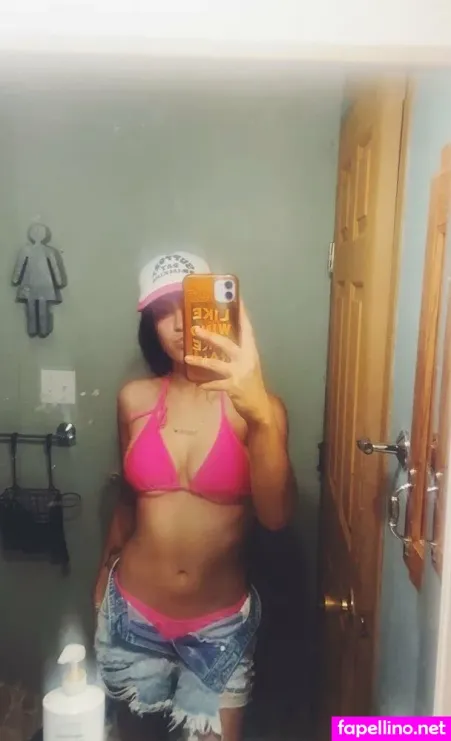 Princesahallo OnlyFans Thumbnail #hOxbu3L1iI