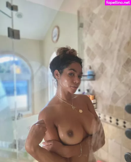 Princess Helayna OnlyFans Thumbnail #hVImeRiFM2