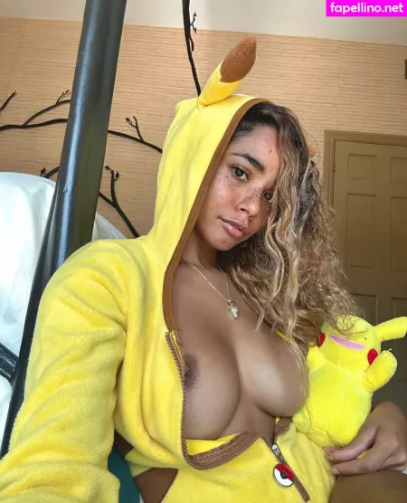 Princess Helayna OnlyFans Thumbnail #xDJnFI8bal