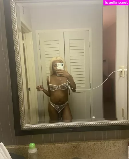 Princess Layla OnlyFans Thumbnail #4XWABkOaAL