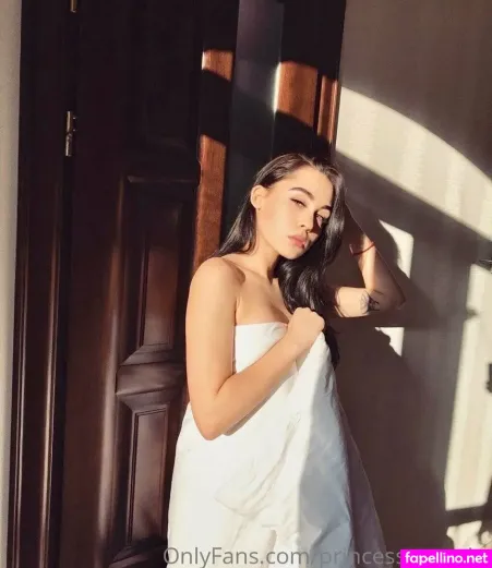 Princess Yasmin OnlyFans Thumbnail #CytNX8aX5Q