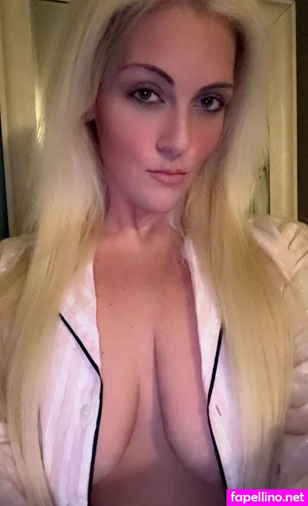 princessariel32 Nude Leaked OnlyFans Photo #0dWMOvmlXY